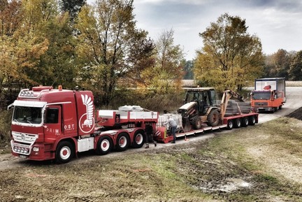 Usługi sprzętowe i transportowe