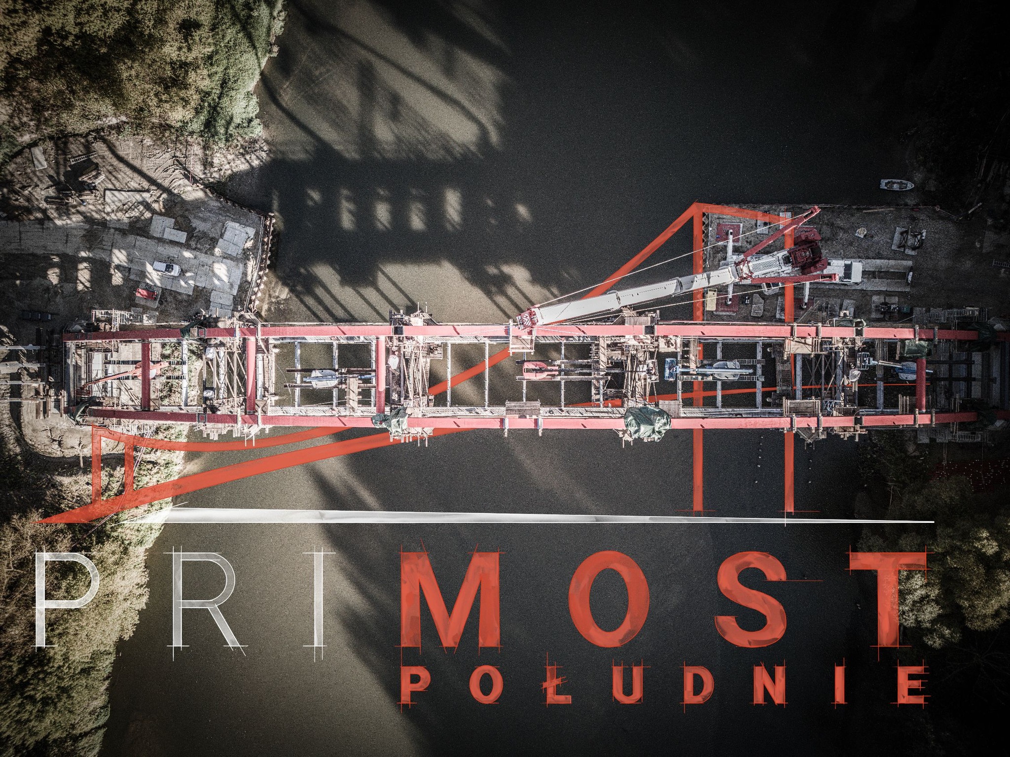Zakończenie etapu budowy mostu w Ulanowie – zamontowano ostatni element konstrukcji łuku!