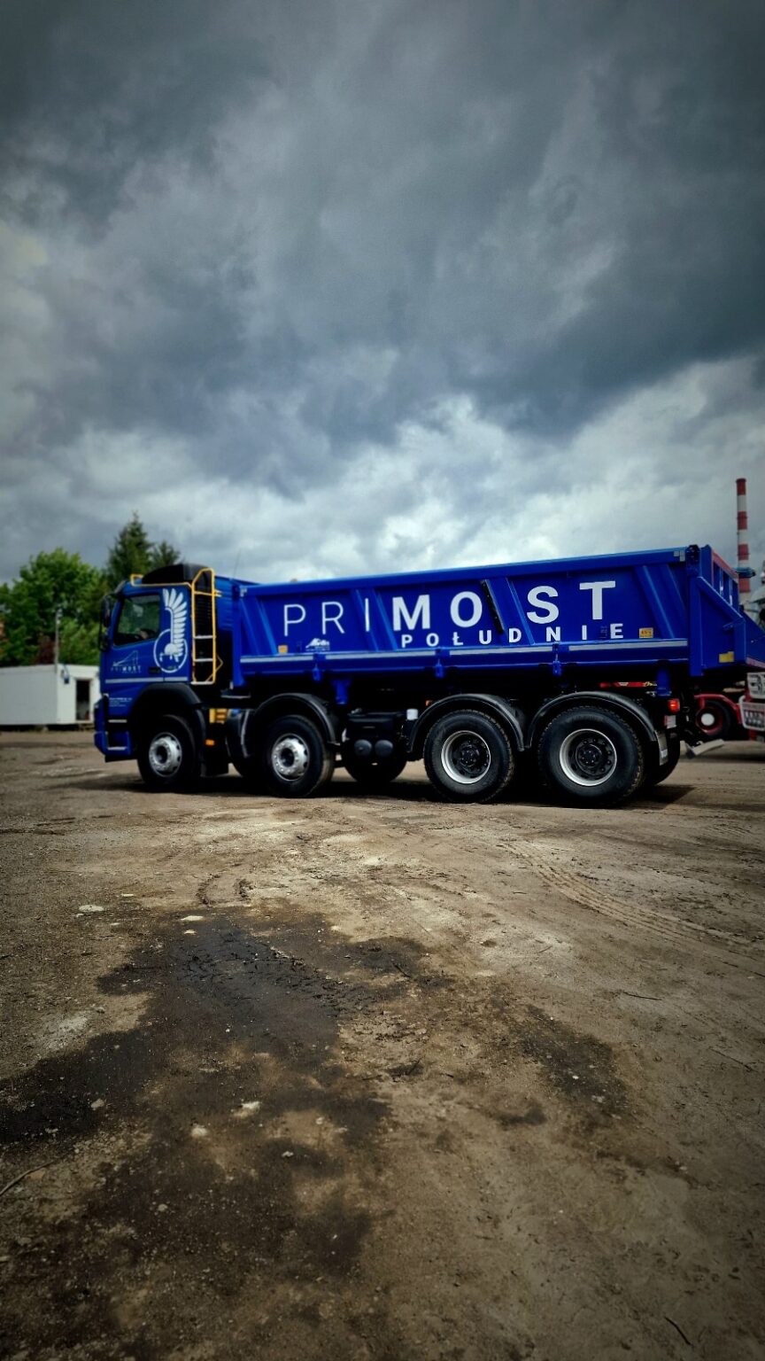 VOLVO FM SAMOCHÓD CIĘŻAROWY SAMOWYŁADOWCZY 4 OSIOWY VOLVO FM
