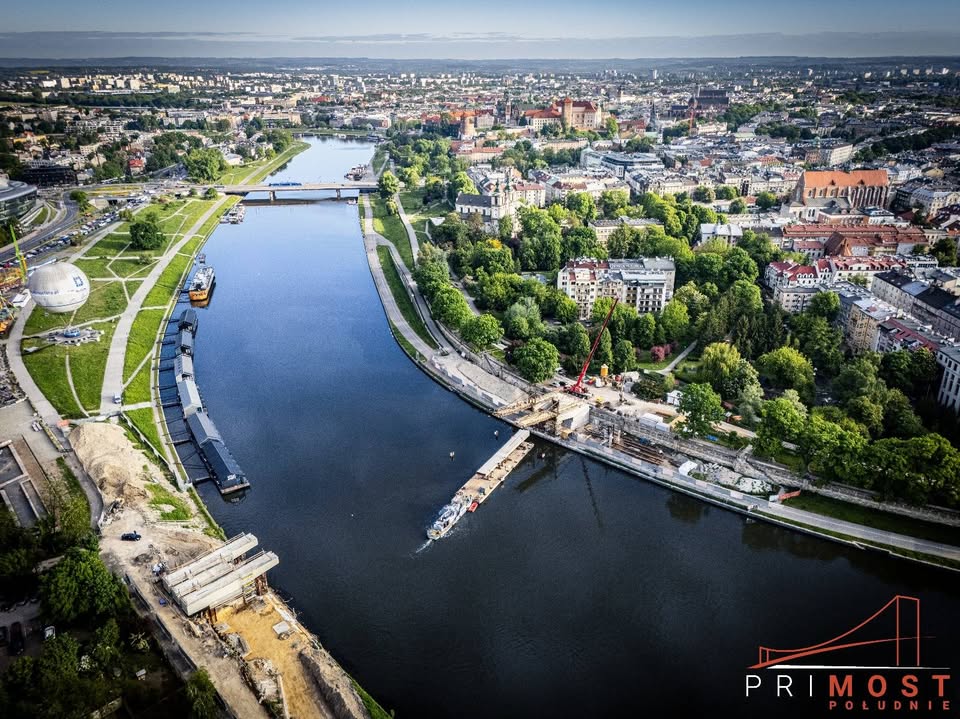 Montaż kładki Kazimierz-Ludwinów Trwa montaż konstrukcji kładki