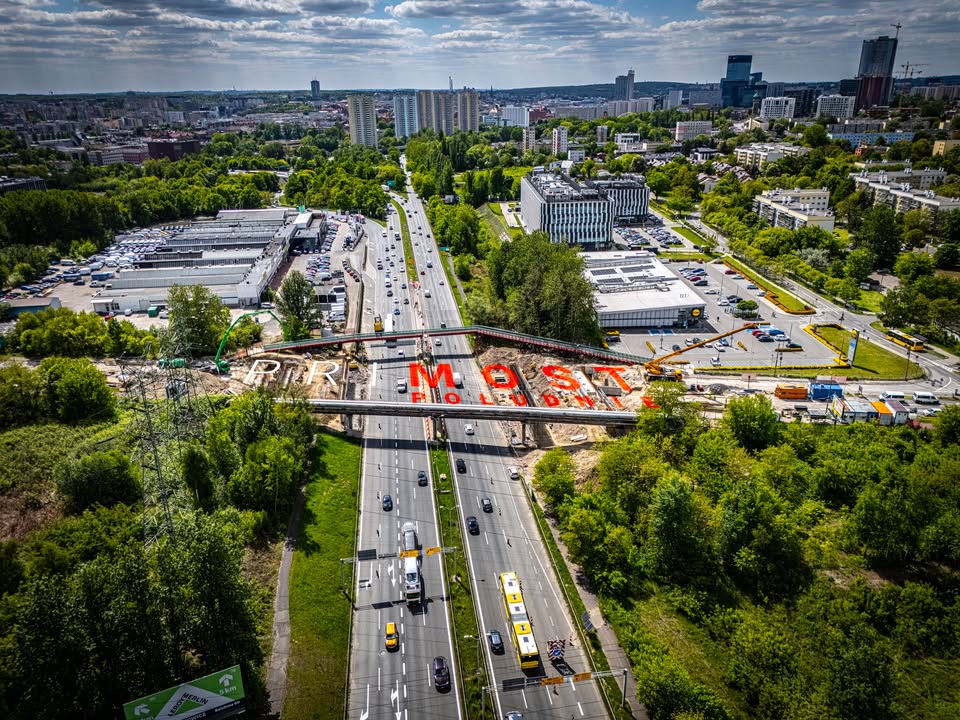 KATOWICE S86 -kolejne podpory wyrastają z ziemi!