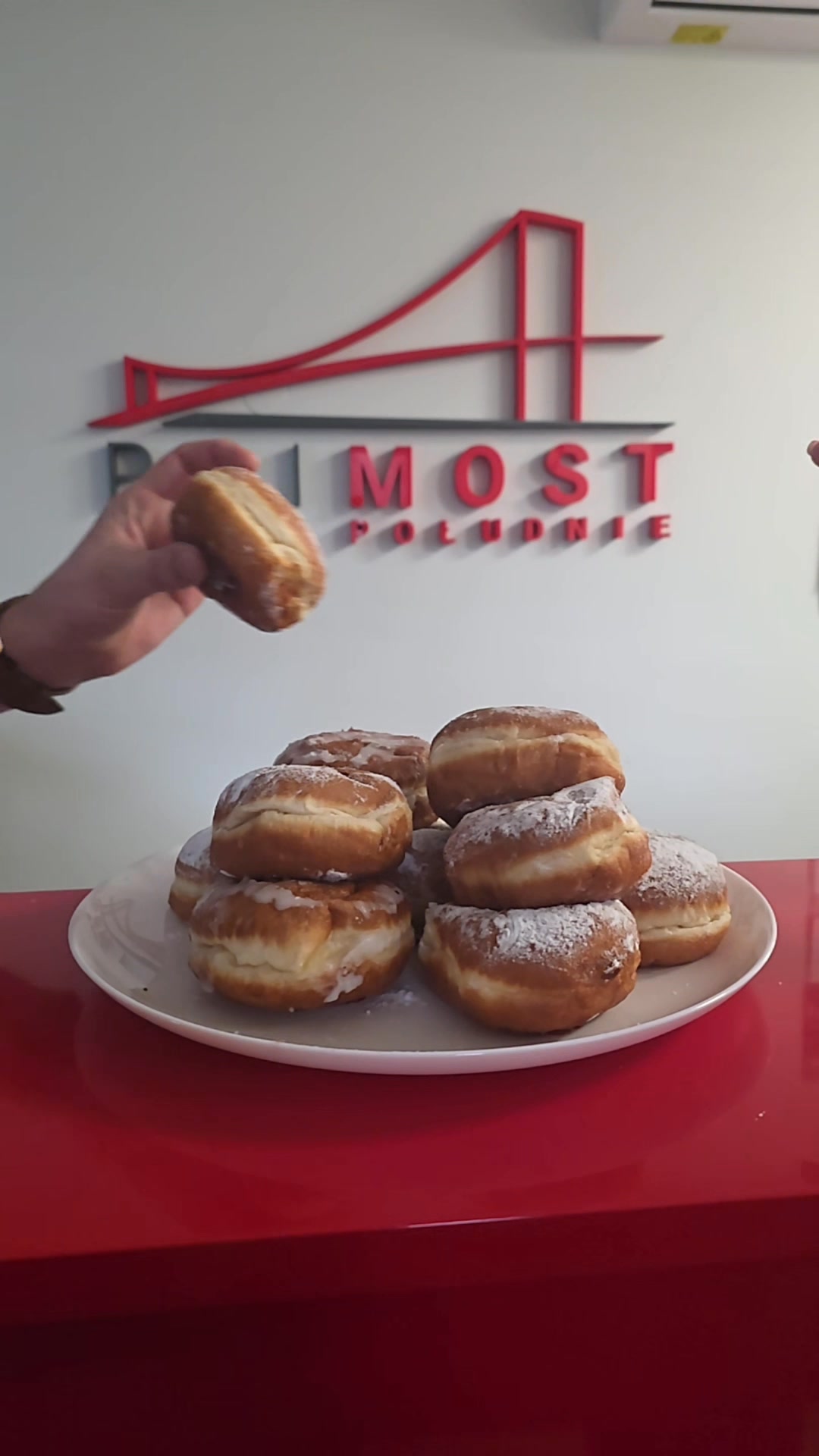 Tłusty Czwartek w PRIMOST POŁUDNIE Pączki znikają szybciej niż się pojawi